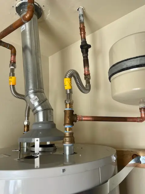 Water heater installation and plumbing repair in Lake Balboa